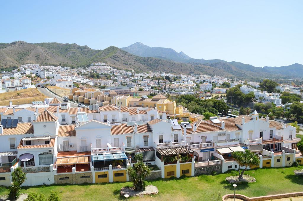 Casa Rocio En Nerja Apartment Exterior photo